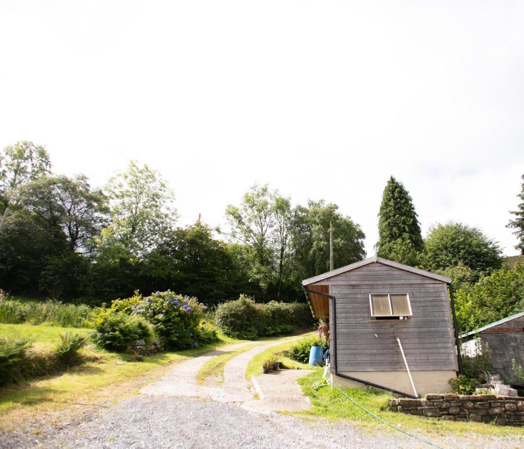 Cwtch Farm Bed & Breakfast Ystalyfera Exterior photo