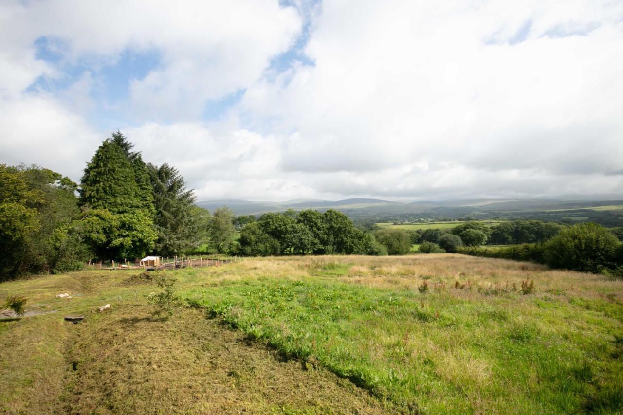 Cwtch Farm Bed & Breakfast Ystalyfera Exterior photo