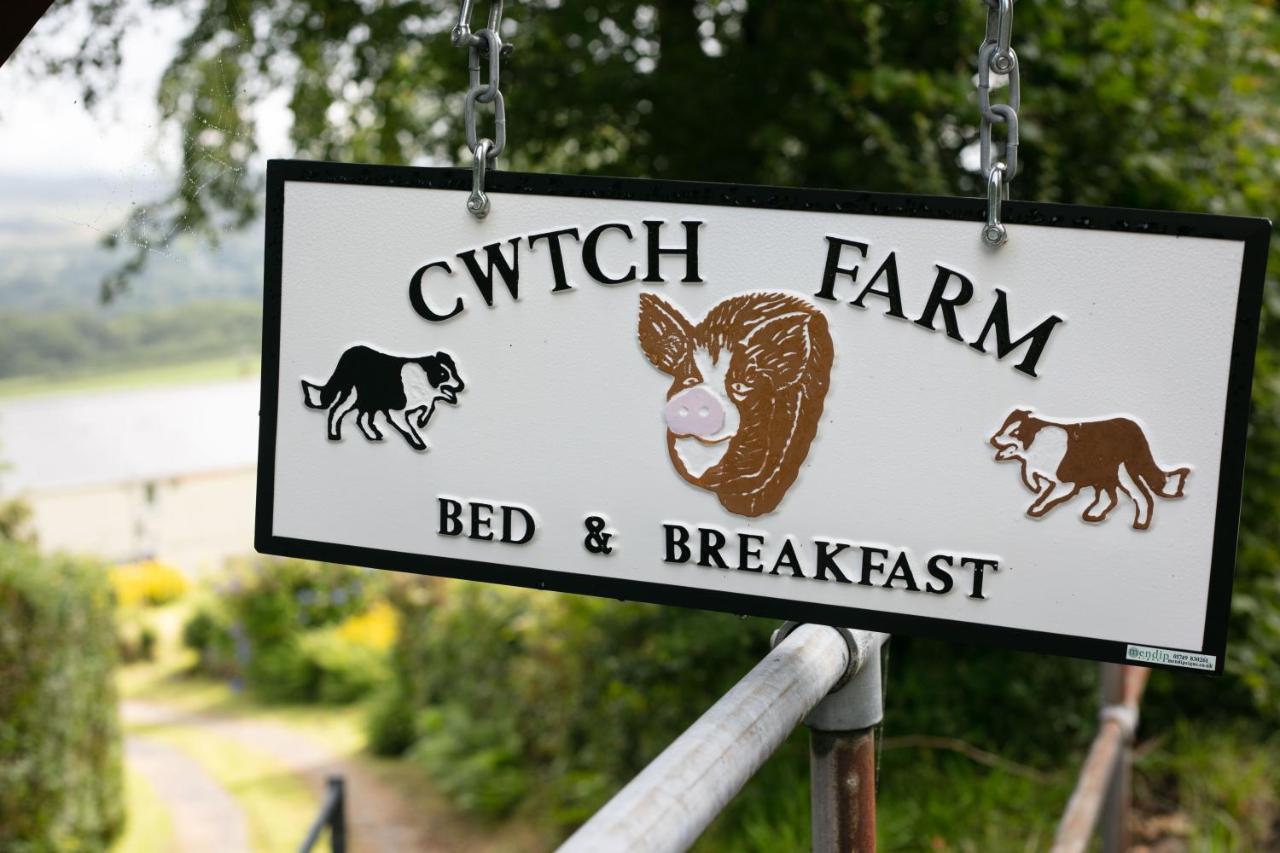 Cwtch Farm Bed & Breakfast Ystalyfera Exterior photo
